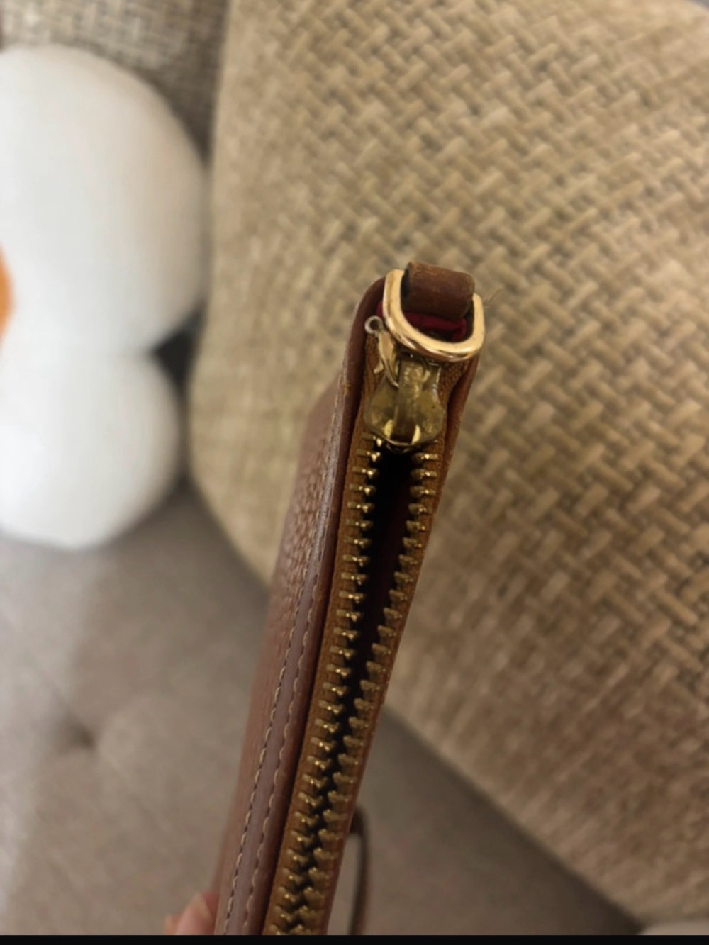 Dooney & Bourke Pebble Leather Wristlet in Cognac Brown with Gold Plaque - Picture 2 of 3